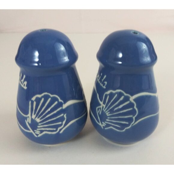 Vintage Florida Seashells Beach Blue Ceramic Salt & Pepper Shakers - Picture 4 of 6